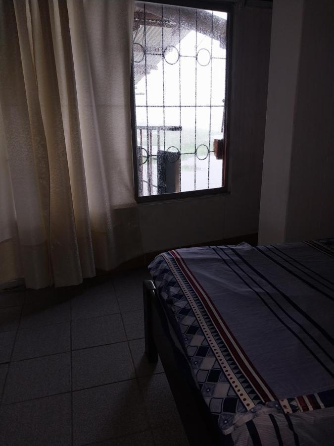 Amazon Breeze Hotel Iquitos Exterior photo